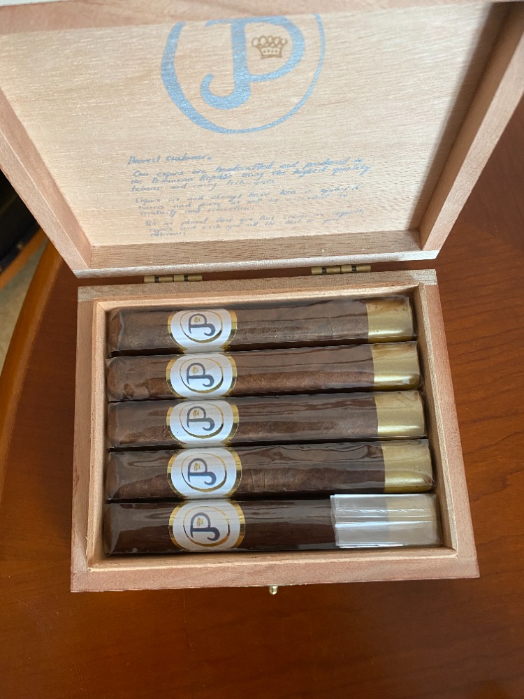 Speciální řada Domi Cigars - Robusto