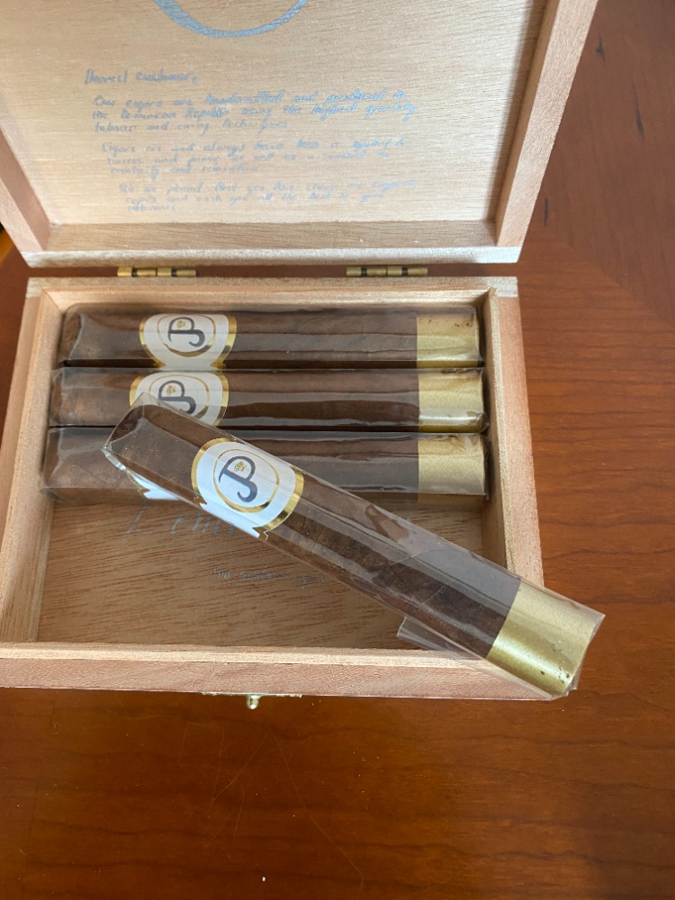 Speciální řada Domi Cigars - Robusto